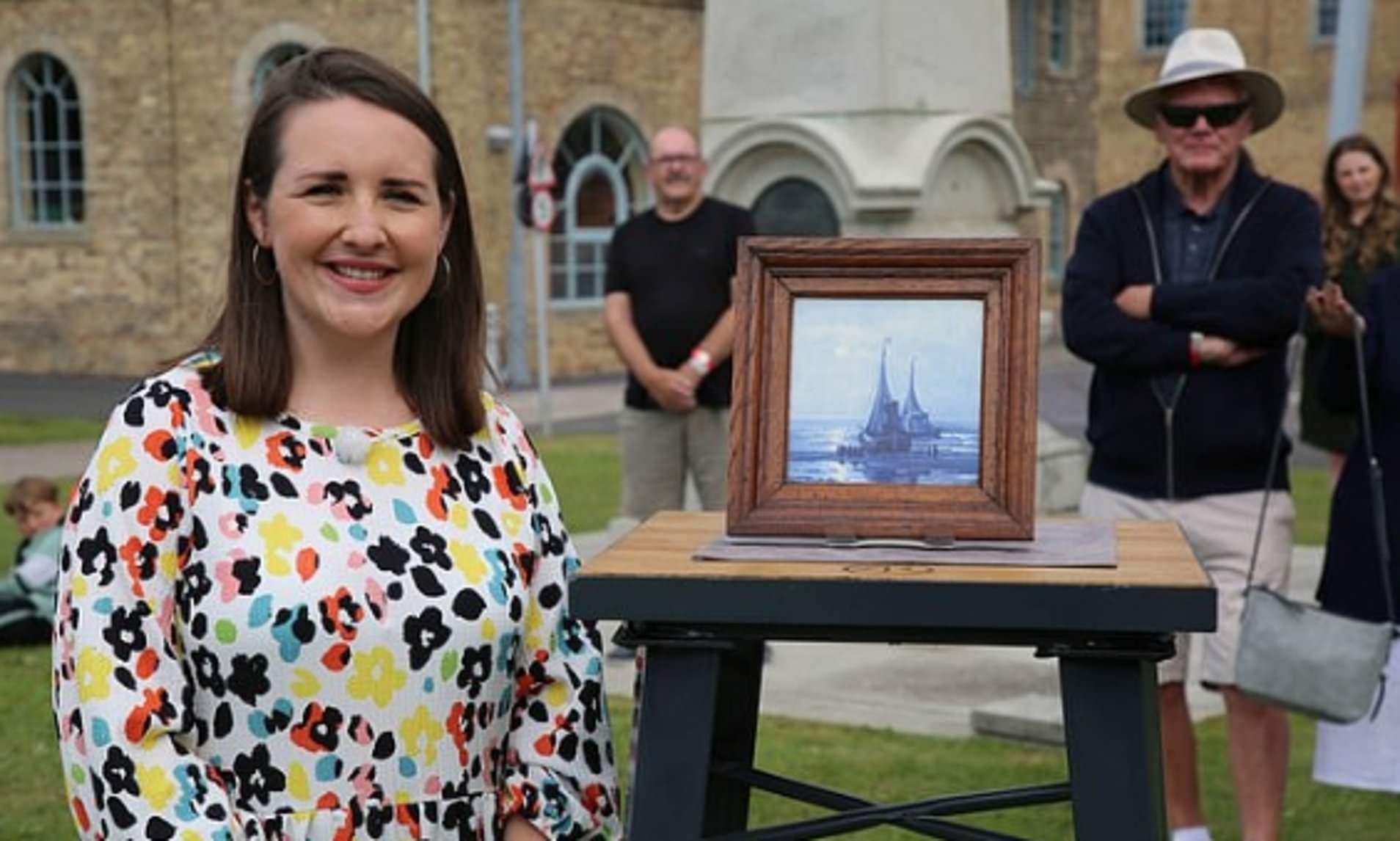 Surprising first signs of brain cancer everyone should know - after death of Antiques Roadshow star