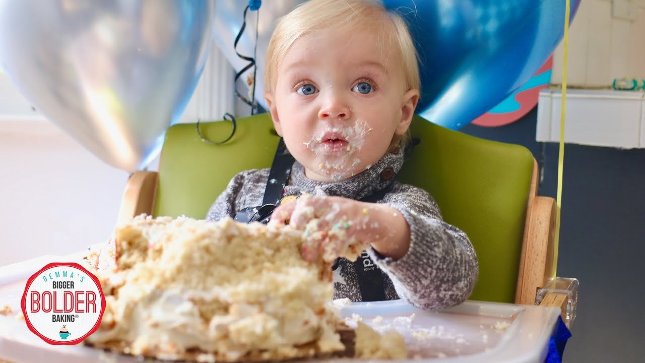 How to make an affordable smash cake for a special first birthday