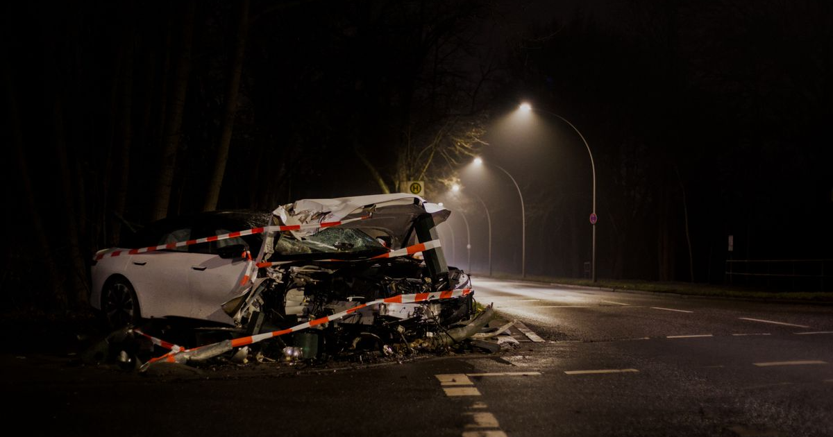 Woman drove 90 mph through tunnel before trapping 2 victims inside ...