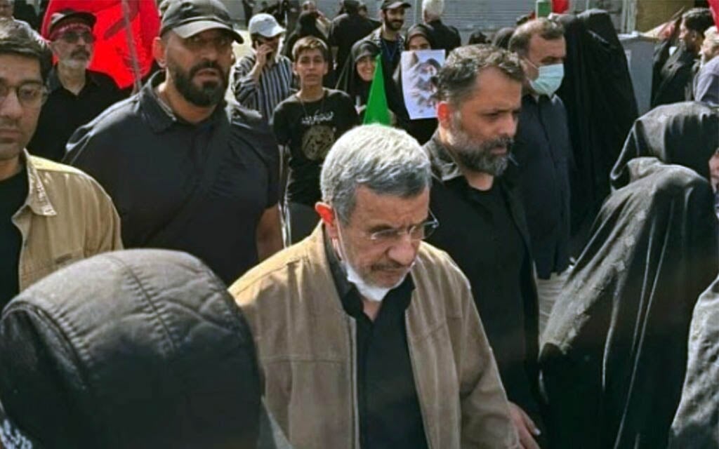 Report: Ahmadinejad met Mossad chief under Israeli plan to install him as Iran's leader, is now under arrest