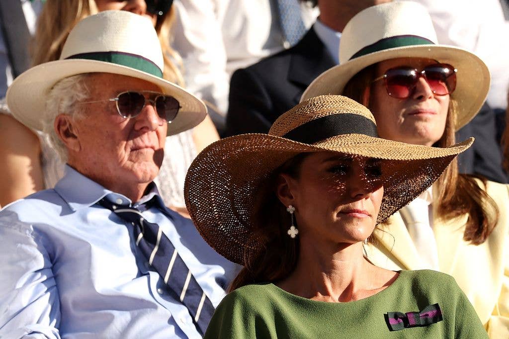 Dustin Hoffman's head-turning appearance at 88 has fans saying the same ...