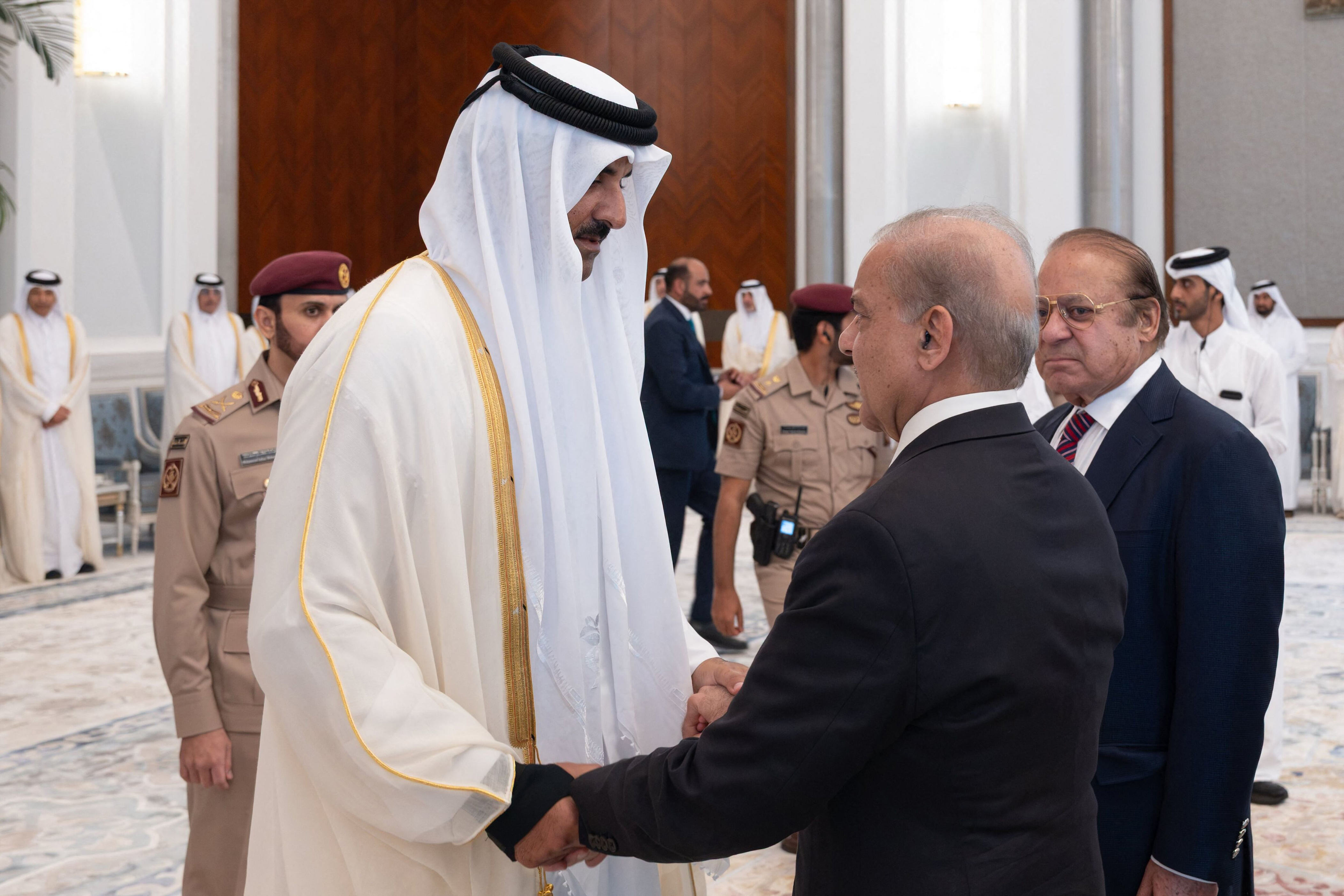 Regional leaders arrive in Doha to mourn Qatar's former emir