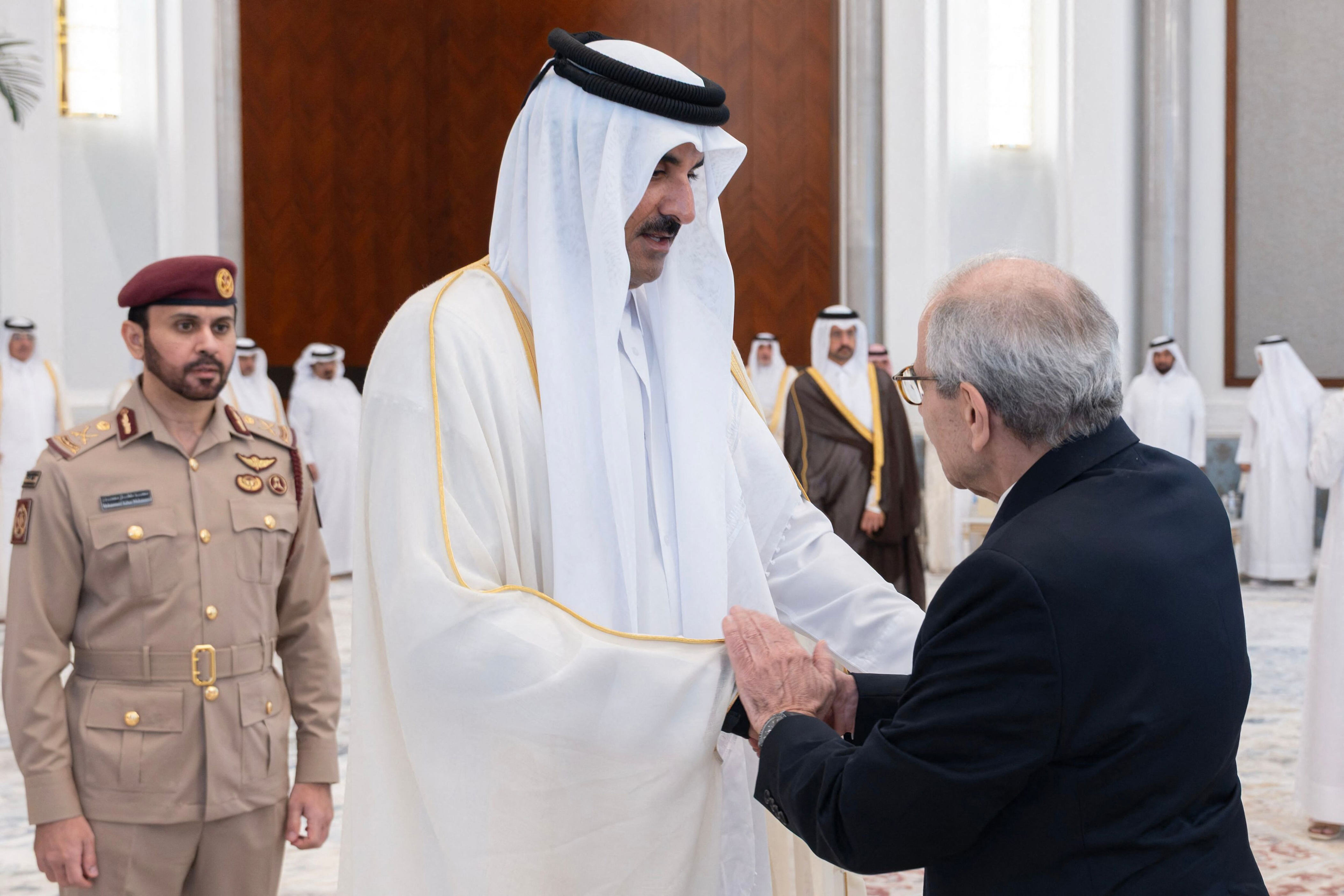Regional leaders arrive in Doha to mourn Qatar's former emir