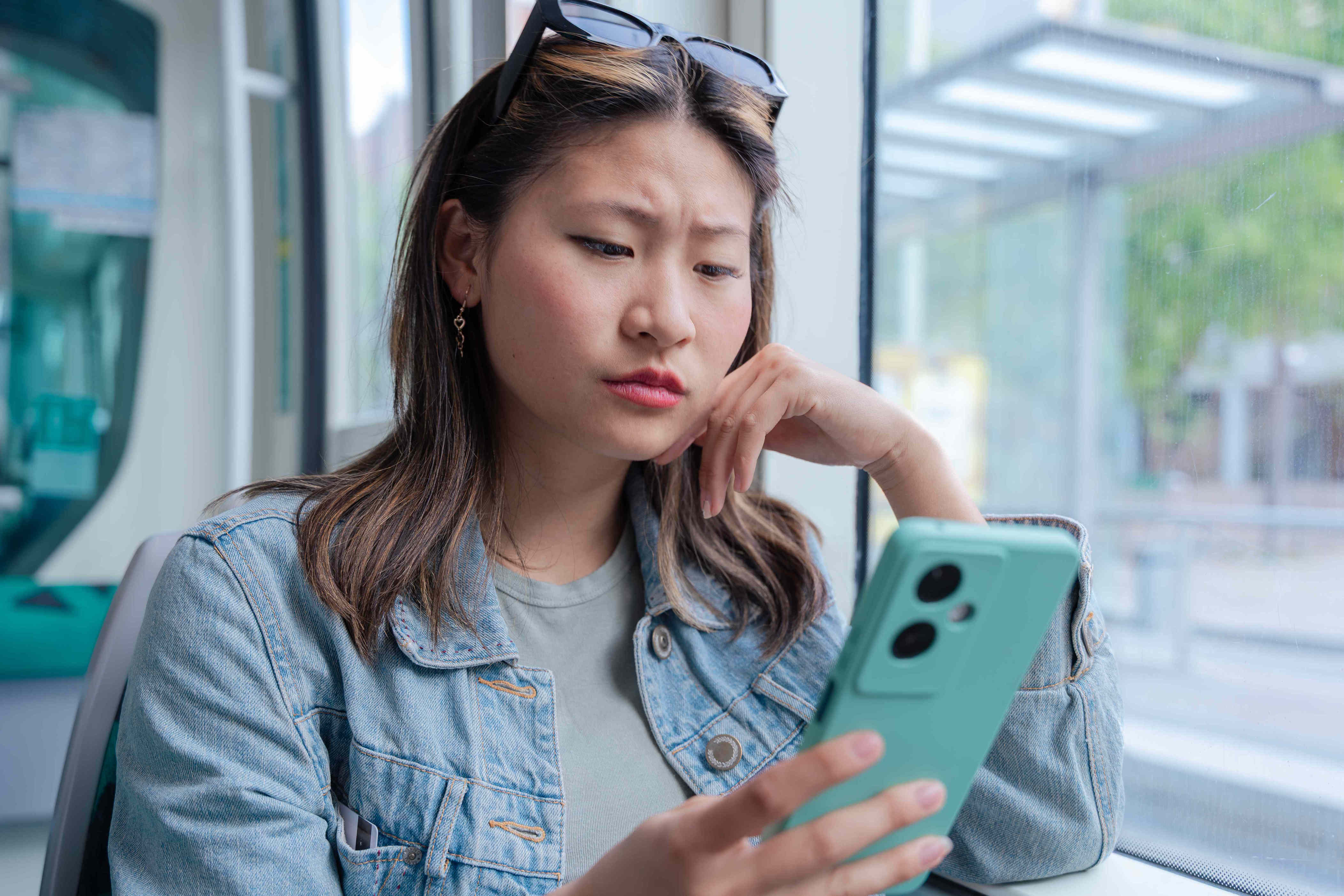 10 conversations you should and shouldn’t have over text, according to ...