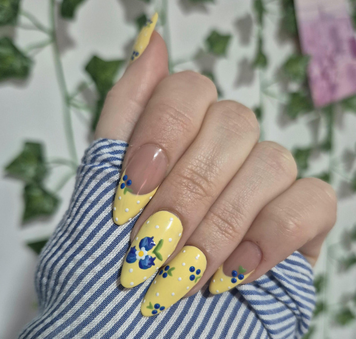 19 Women Showed Their Summer Manicures and Proved That Nail Art Is Pure Joy at Any Age