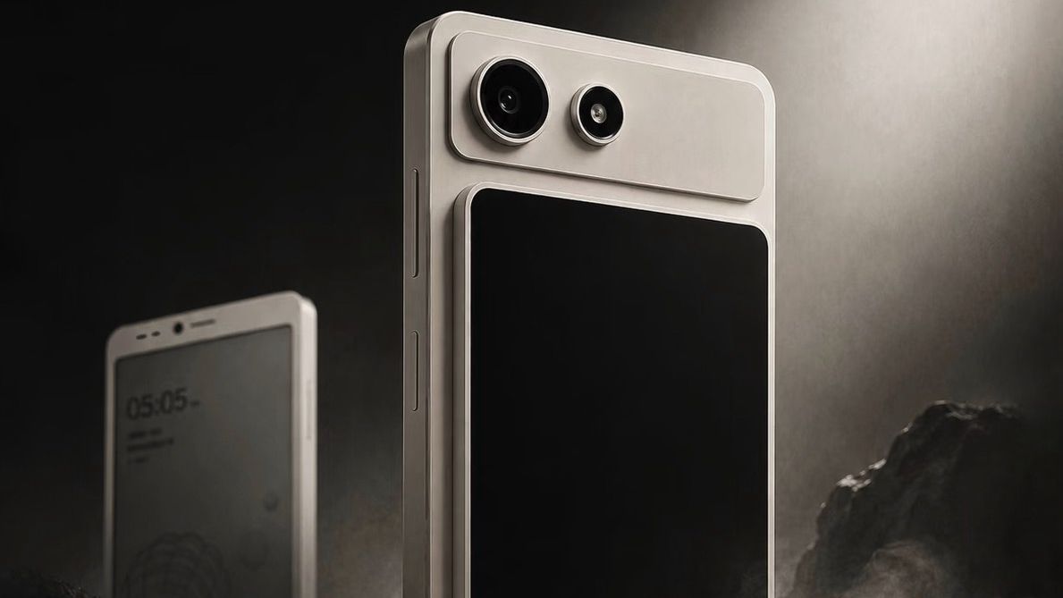 This wild Hisense phone has an e-paper display plus a detachable LCD screen