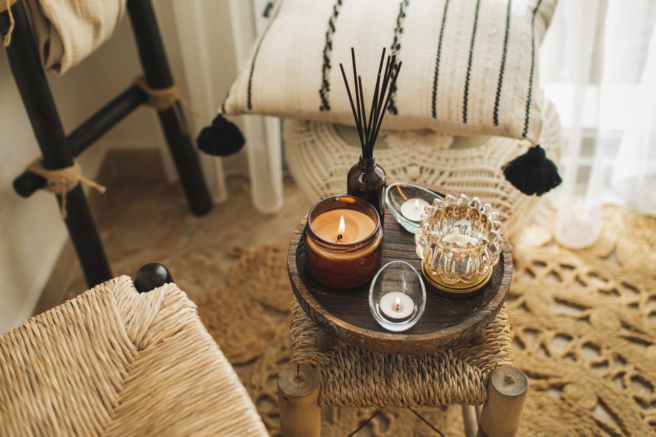 decor items that look cluttered