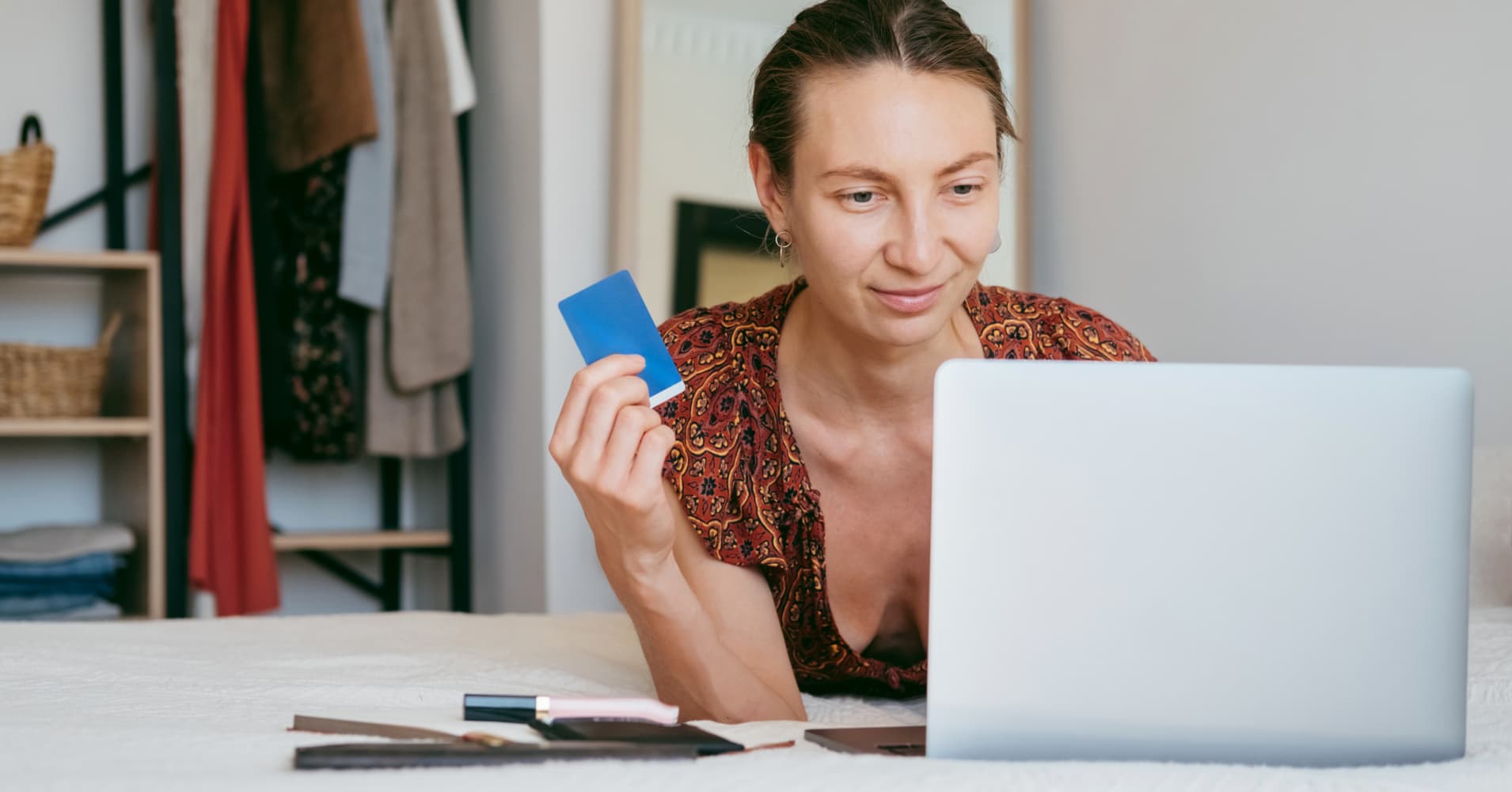 Why someone else's credit card debt can make you anxious, according to a financial therapist