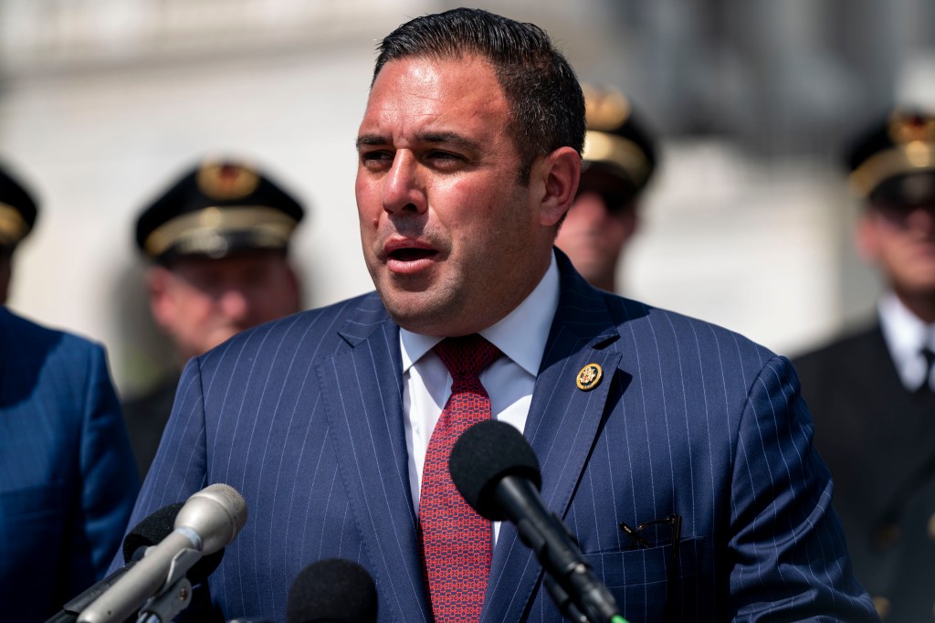 Labor Dept. deploys strike team to NY as unemployment fraud hits nearly ...