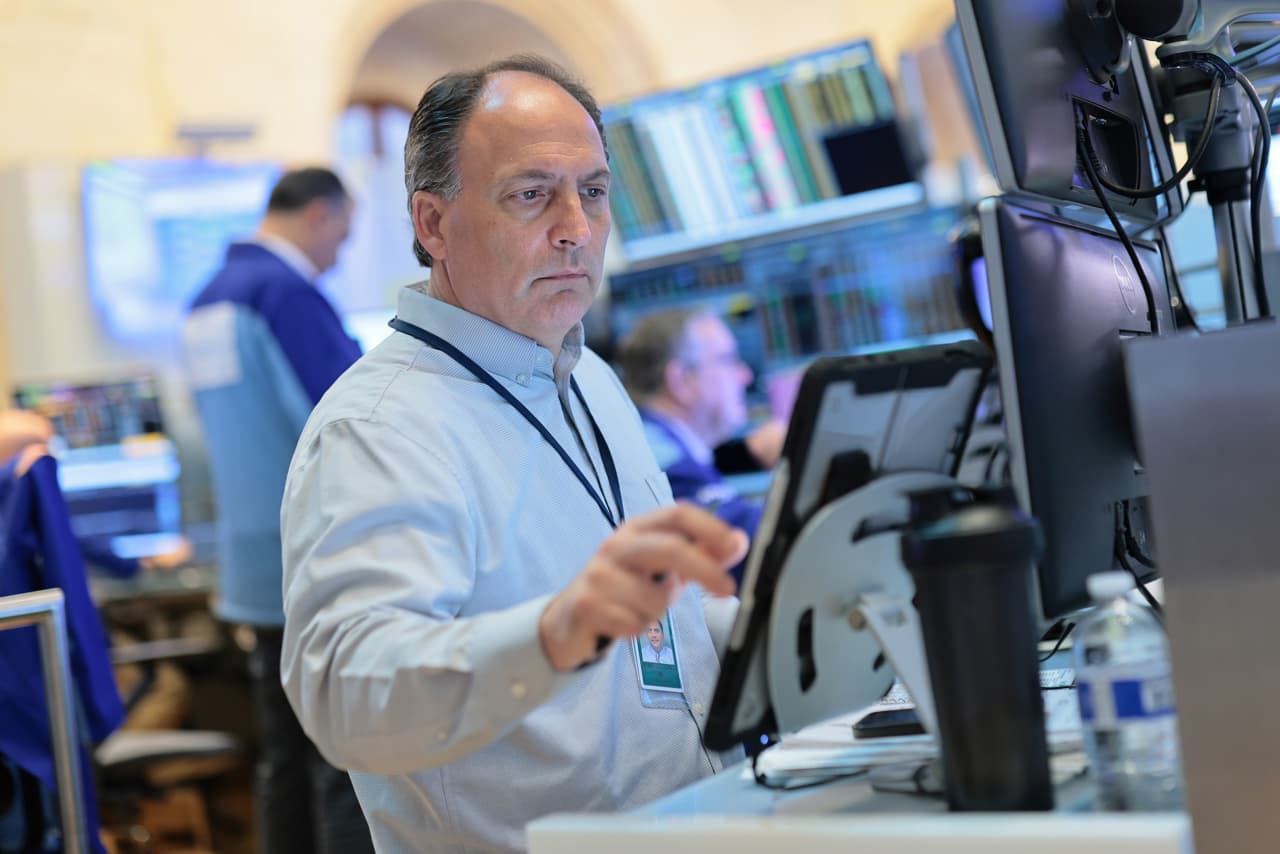 Bank stocks are taking on big tech. That's risky.