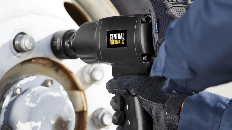 using Central Pneumatic air impact wrench