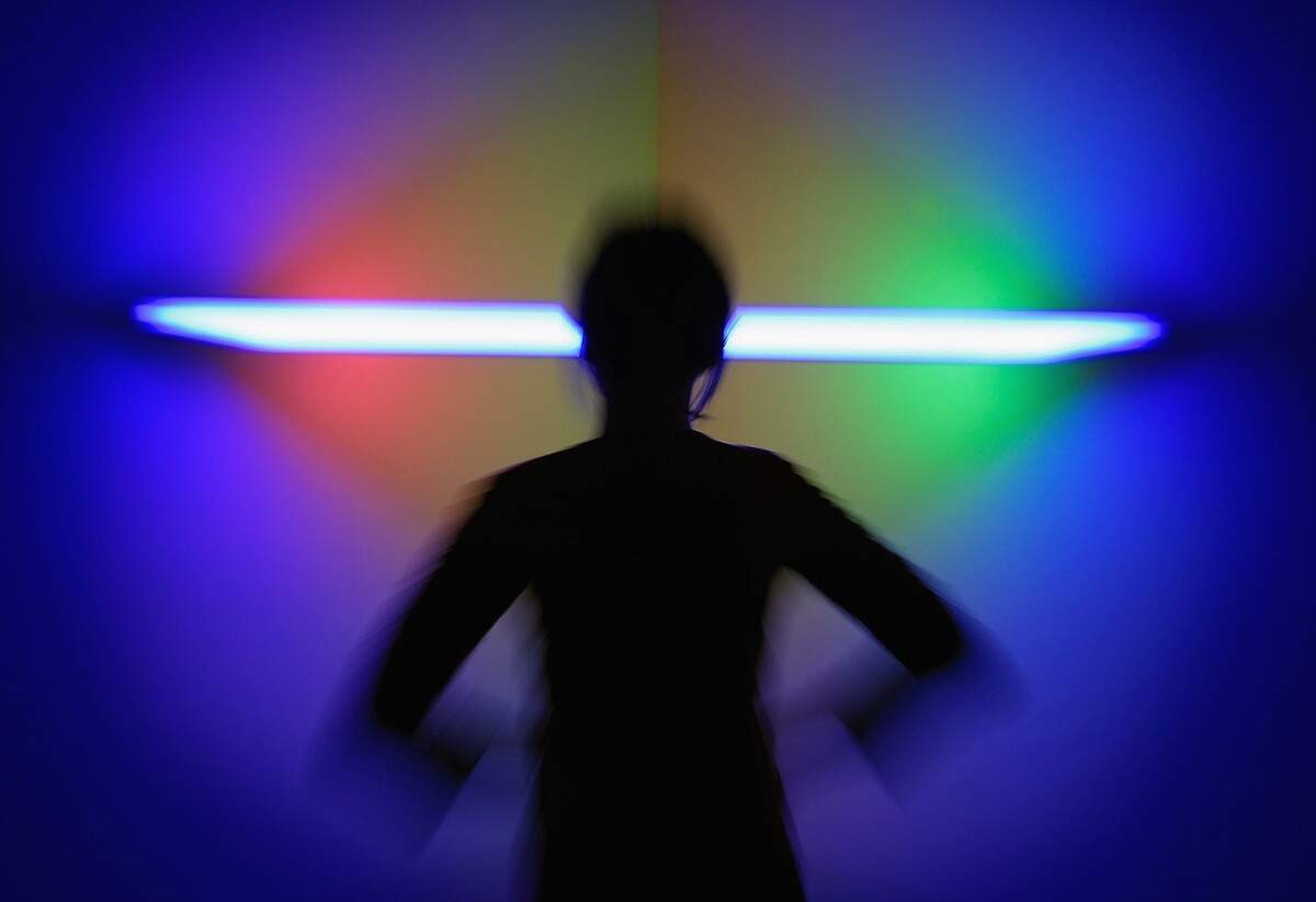 Study suggests long-term light and sound therapy may help some Alzheimer's patients