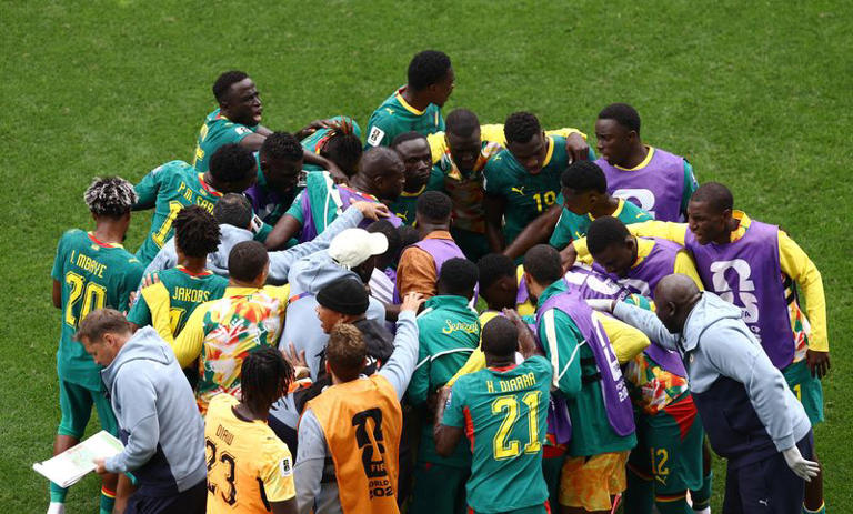 Soccer Football - FIFA World Cup 2026 - Round of 32 - Belgium v Senegal - Seattle Stadium, Seattle, Washington, U.S. - July 1, 2026 Senegal players huddle before the start of extra time REUTERS/Lee Smith