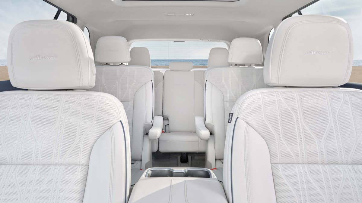 2026-buick-enclave-26buen99006