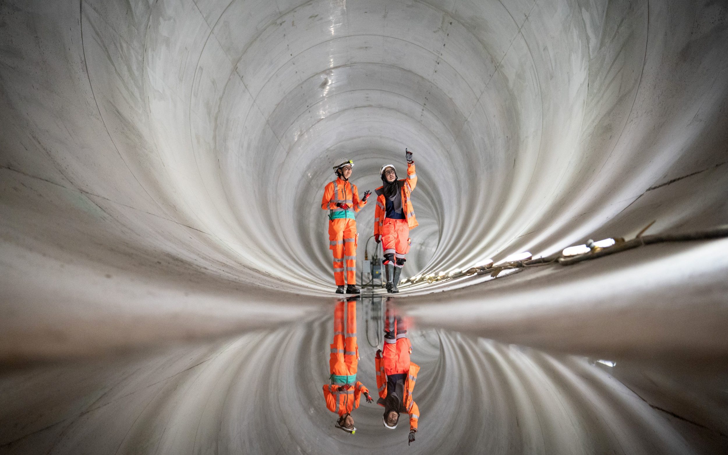 Workers in the Tideway Tunnel