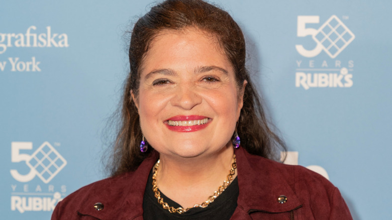 Alex Guarnaschelli's Tip For Picking Out The Best Pineapple