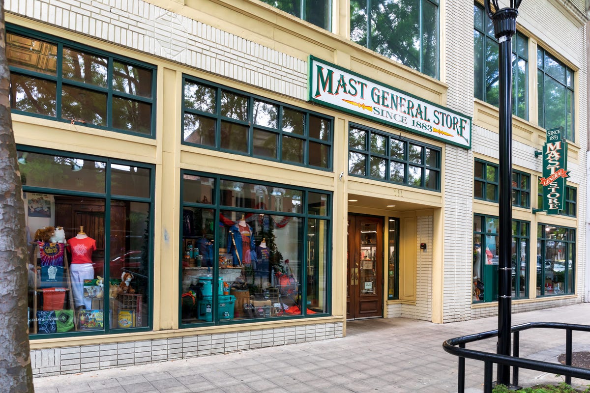 These Are the 40 Most Gorgeous Main Streets Across America