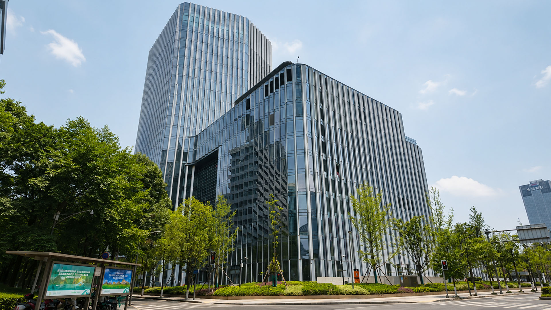 This urban office tower combines contemporary design with everyday ...