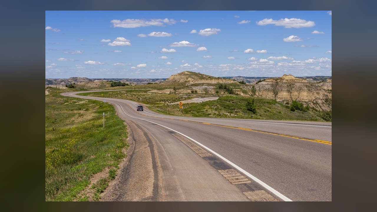 North Dakota’s most dramatic drive connects grasslands, broken canyon ...
