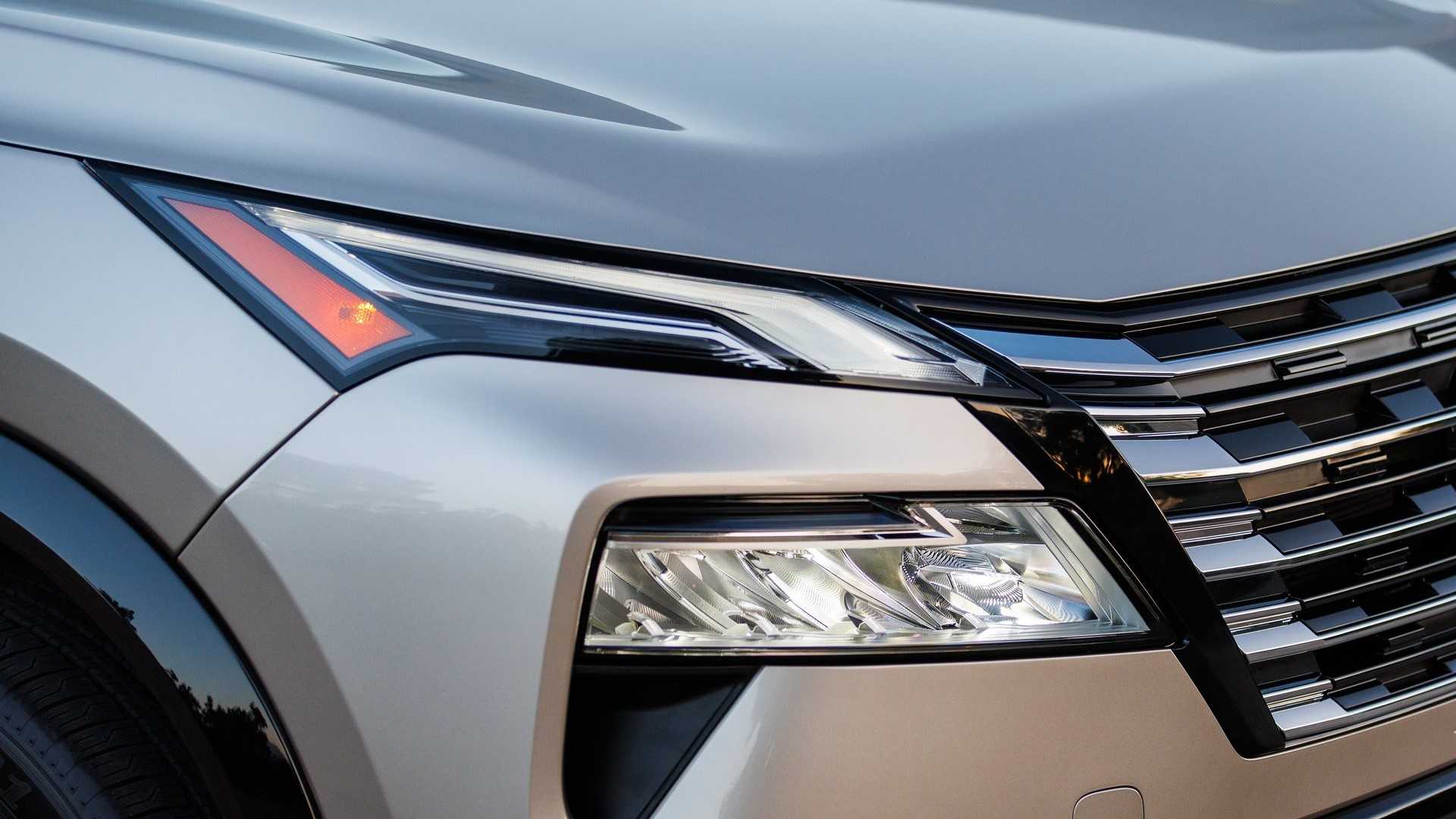 Close up of the front headlight on a 2024 Nissan Rogue