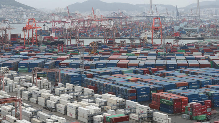 KOBC index falls third week, Middle East rates rise
