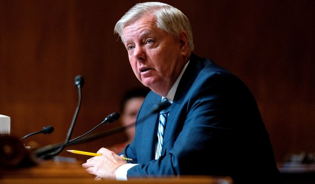South Carolina governor appoints Lindsey Graham's sister to replace late senator