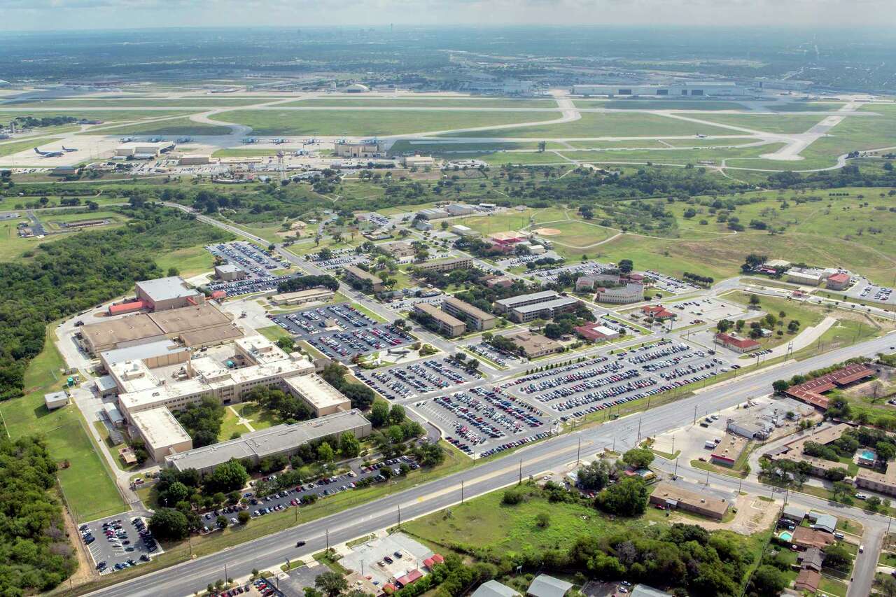 Pentagon seeking pitches for $96M cyber operations center at Lackland
