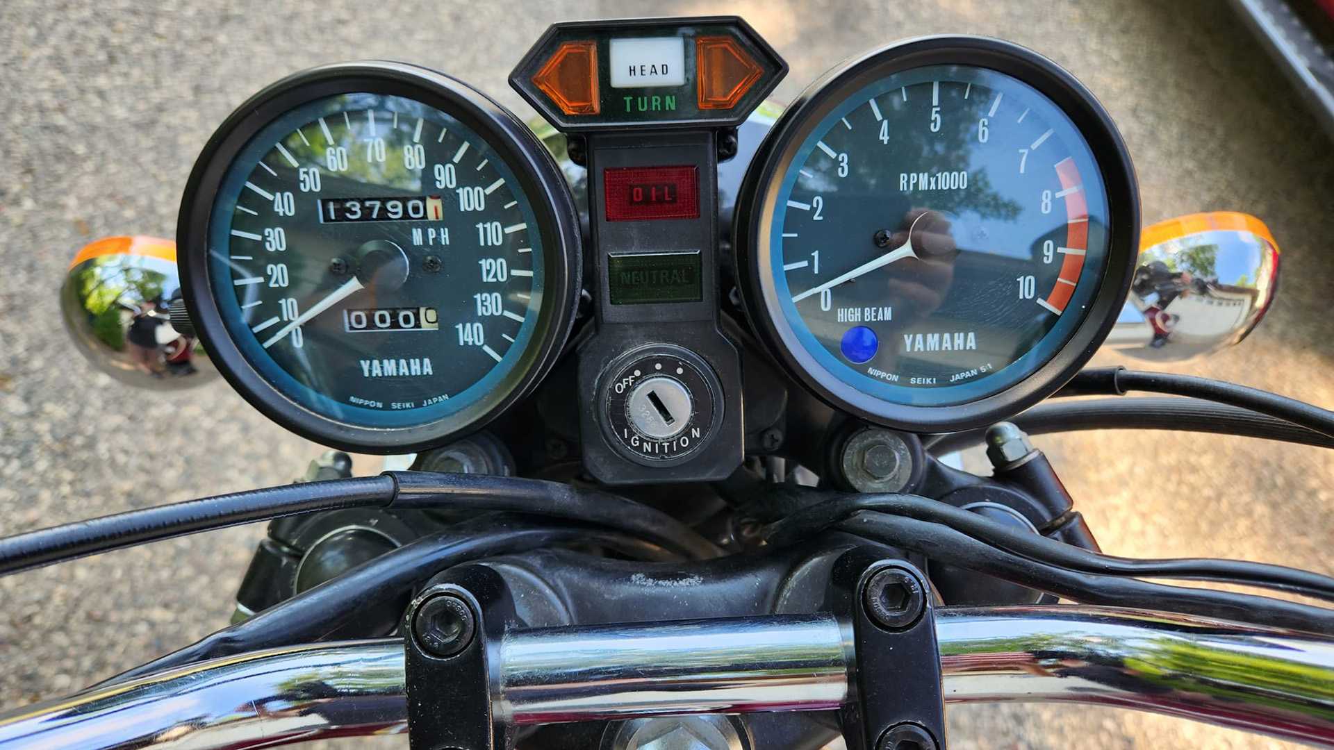 Yamaha XS750 dials