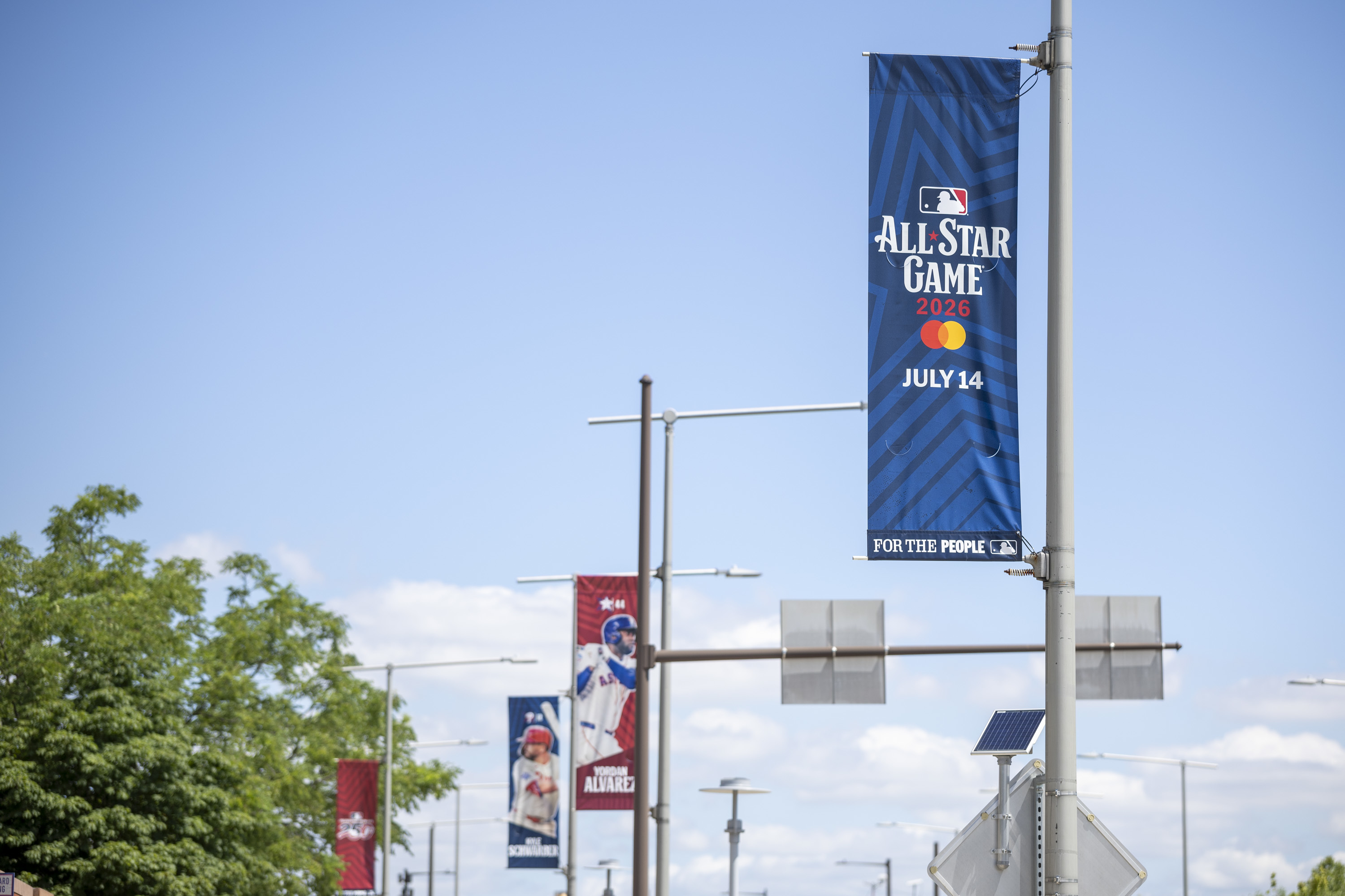 Home run derby in Philly: Schwarber comes up just short; Netflix broadcast criticized; one less trade option for the Phillies