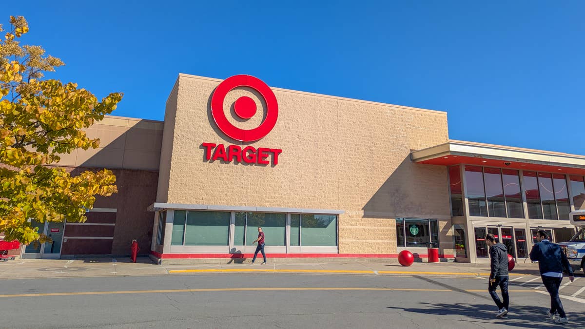 Target’s stylish new textured blanket will give your bedroom a cozy ...