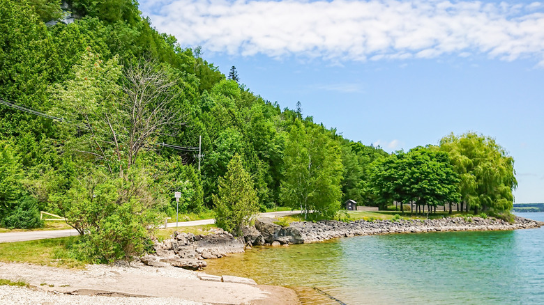 Nestled against Lake Huron is a peninsula Ontario town full of parks, trails, and scenic cliffs