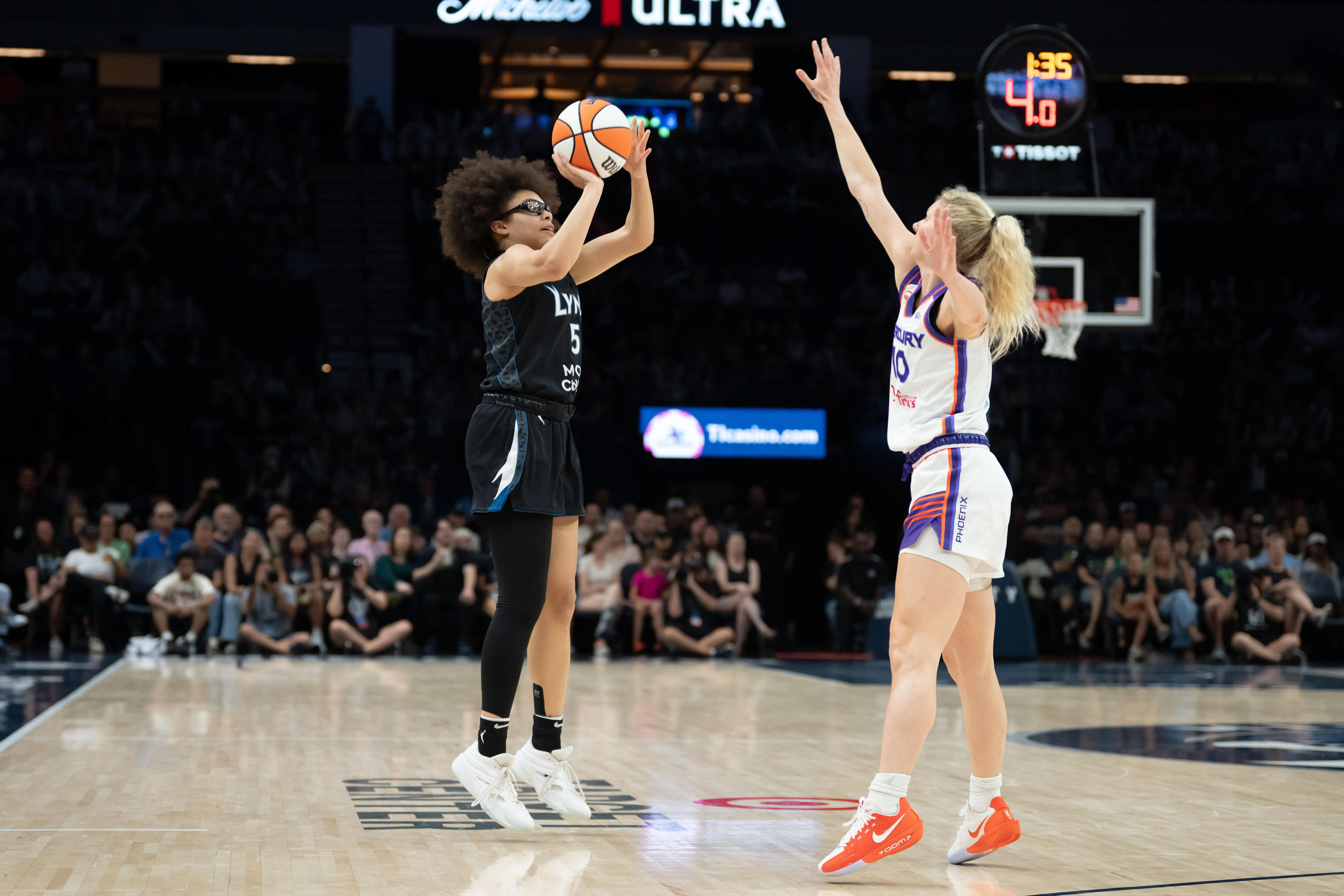 Arizona digest. Mercury fall in near upset vs Lynx, Rattlers win