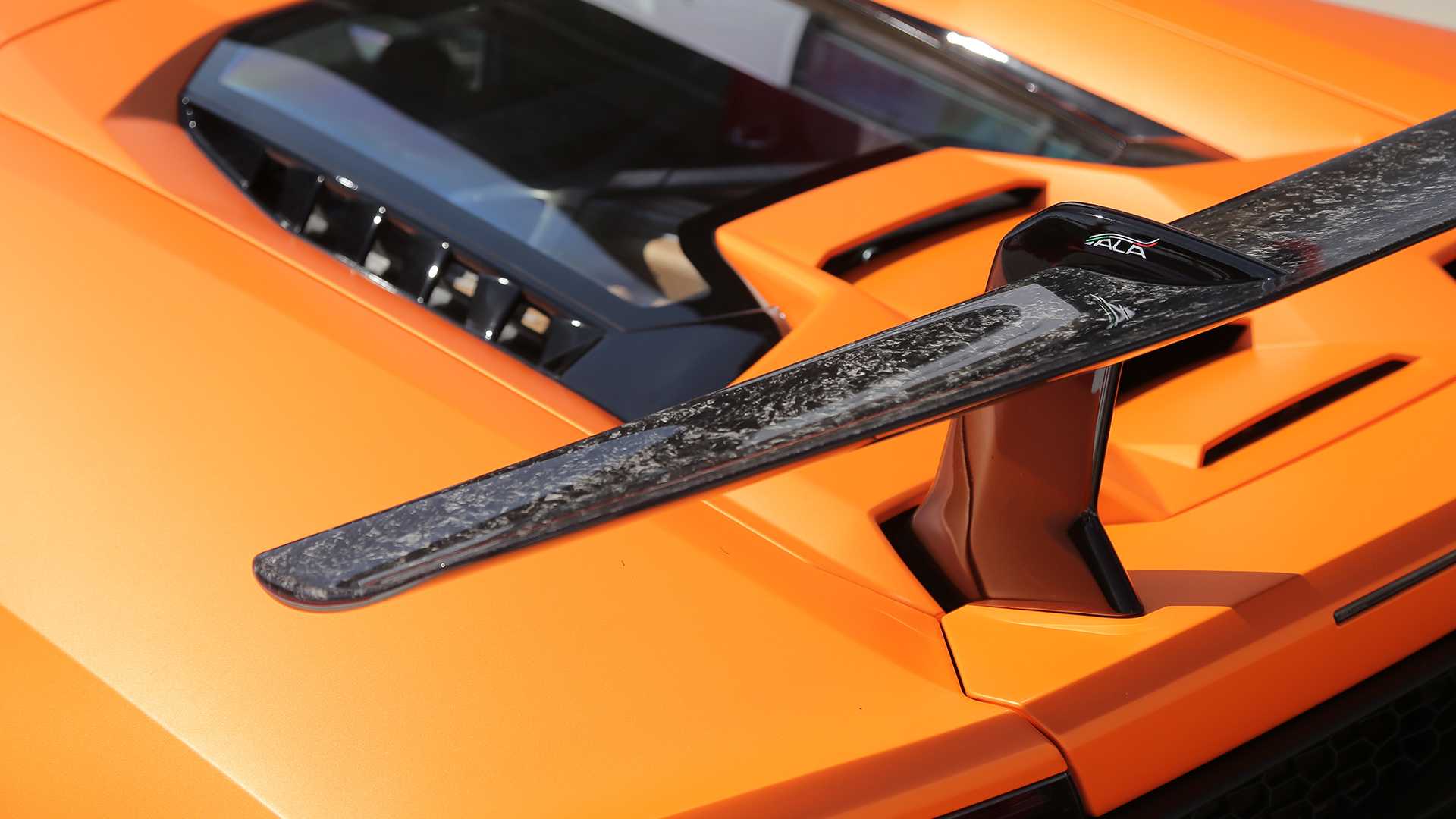 Lamborghini Wing (3)