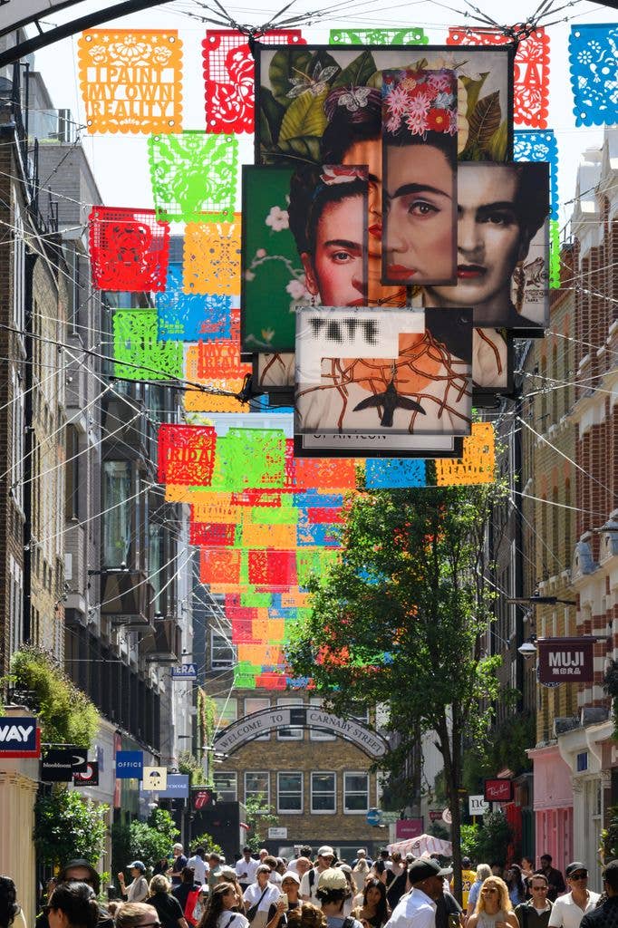 Fridamania hits London! Tate Modern curator on the new Frida Kahlo show ...