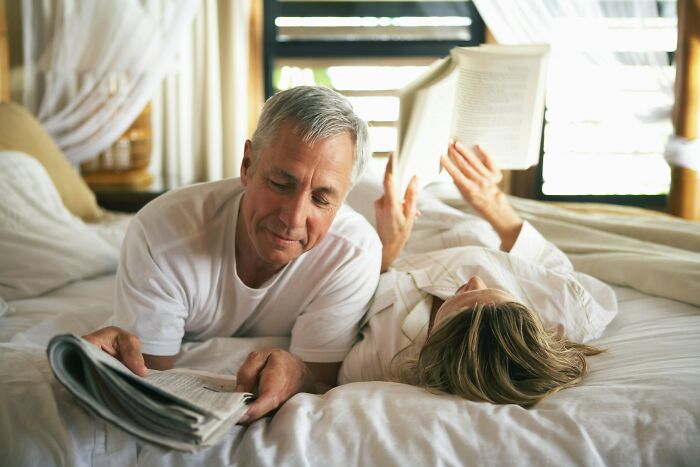 42 People Discuss Whether Or Not They Regret Their Age-Gap Relationships