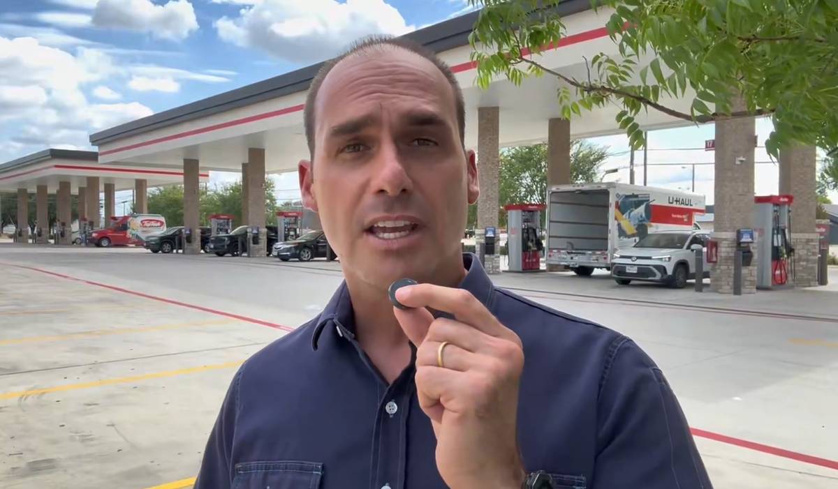 Processo acelerado: Ministério da Justiça prevê demissão de Eduardo Bolsonaro da PF