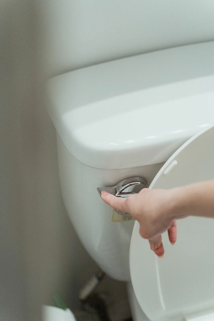 49 People Who Immediately Regretted Accepting An Invitation To Someone’s House