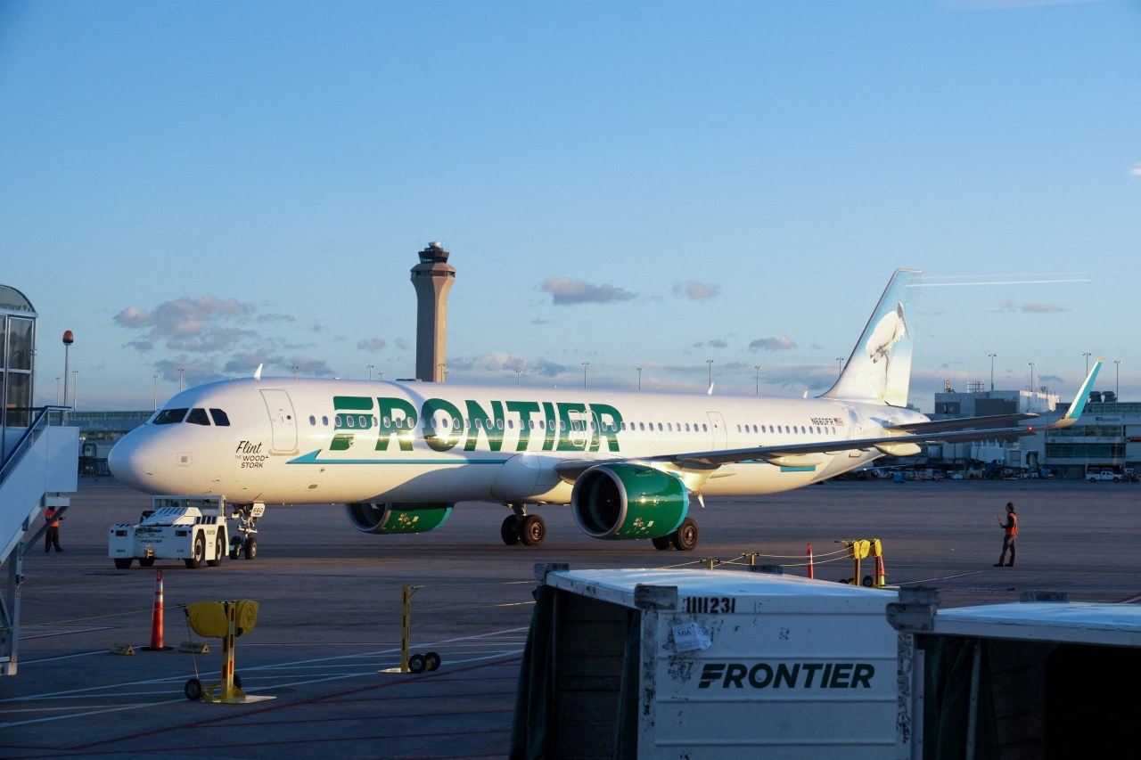 Frontier Airlines, a Wi-Fi holdout, is partnering with SpaceX's Starlink