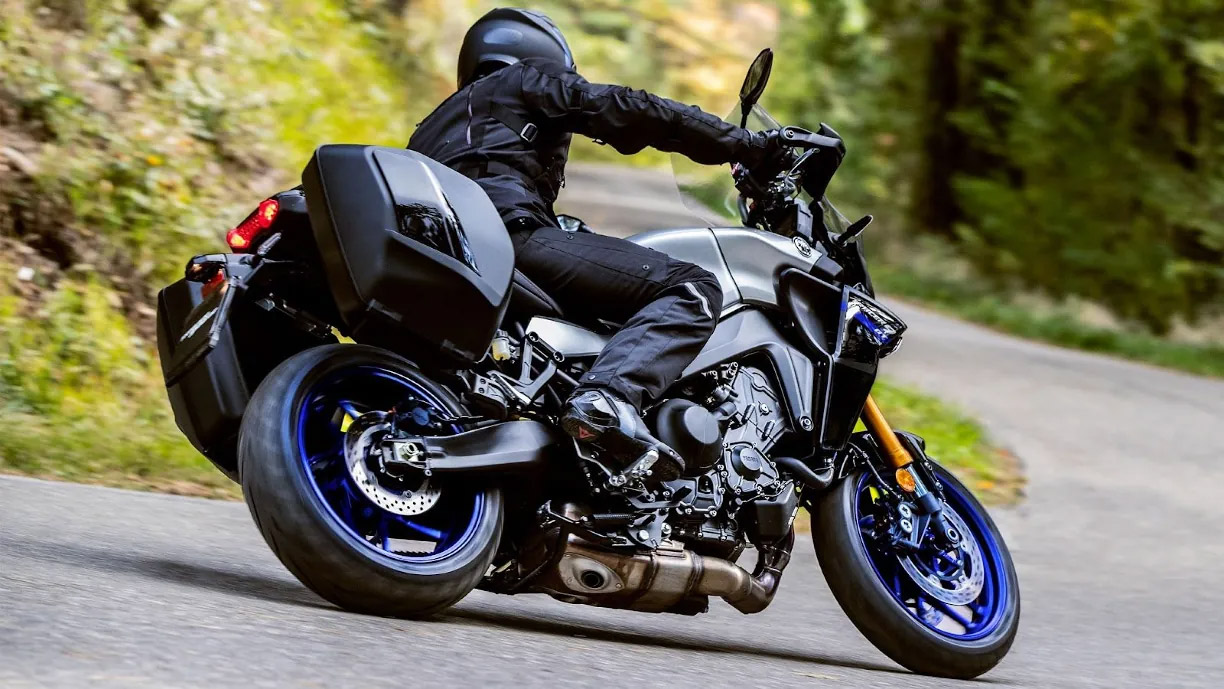 Motorcycle Cornering Tips and Techniques