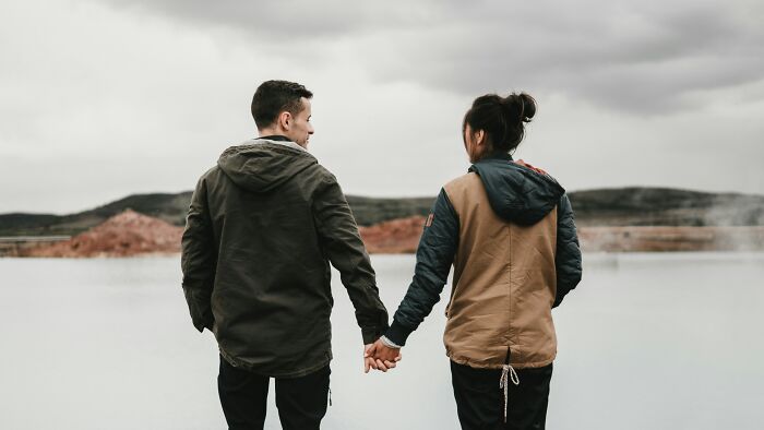 42 People Discuss Whether Or Not They Regret Their Age-Gap Relationships