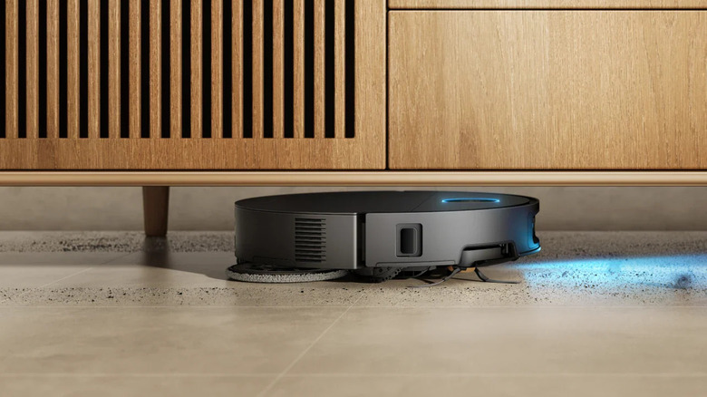 Dreame X60 Max Ultra Complete cleaning under a cabinet