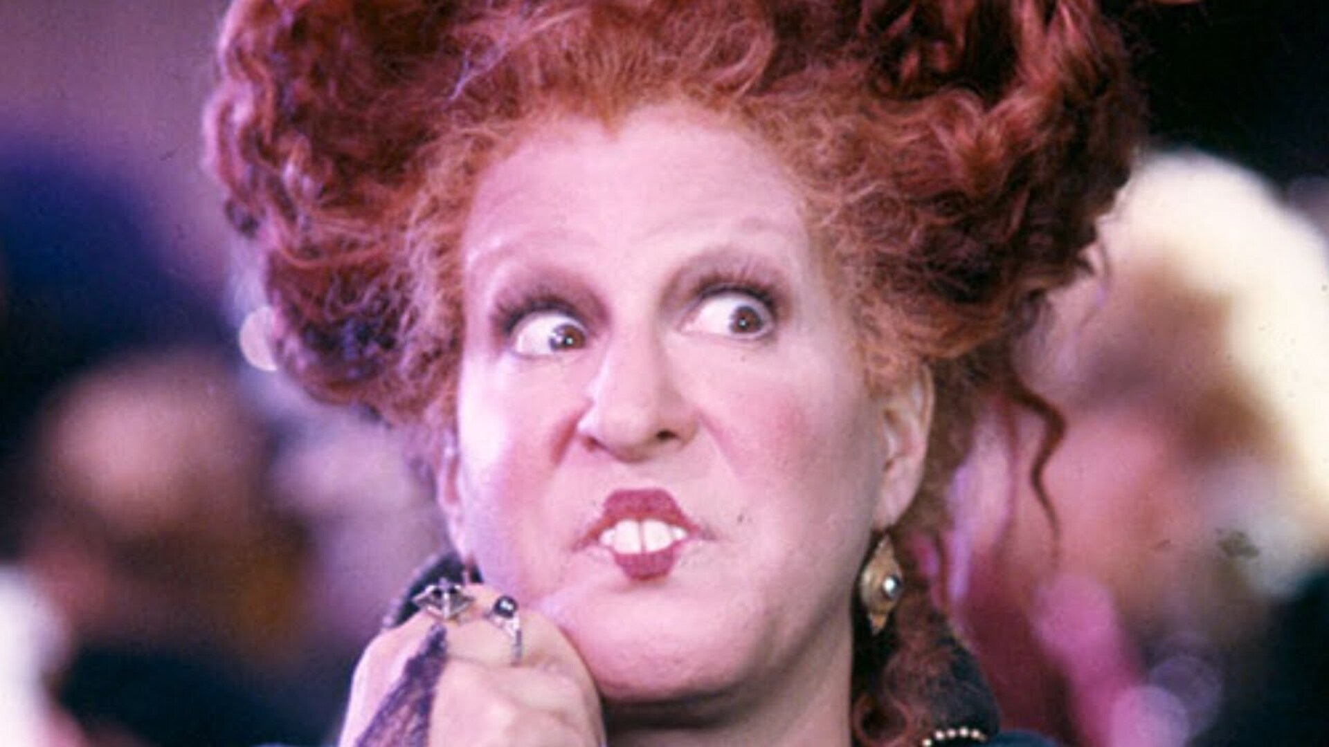 Small details you missed in Hocus Pocus