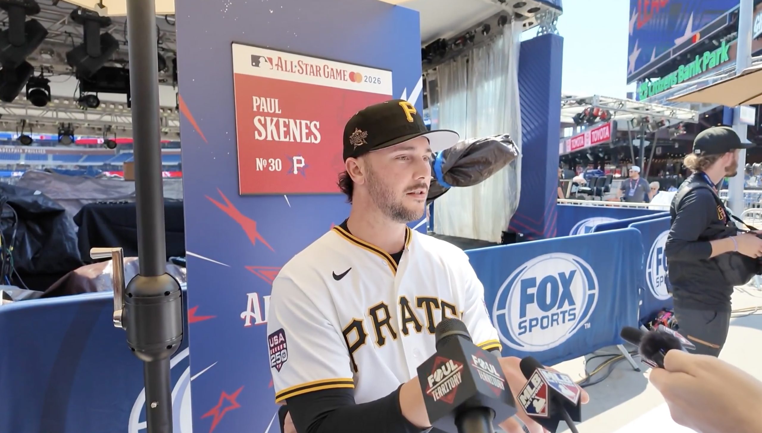 Paul Skenes confused by reporter's weird comment