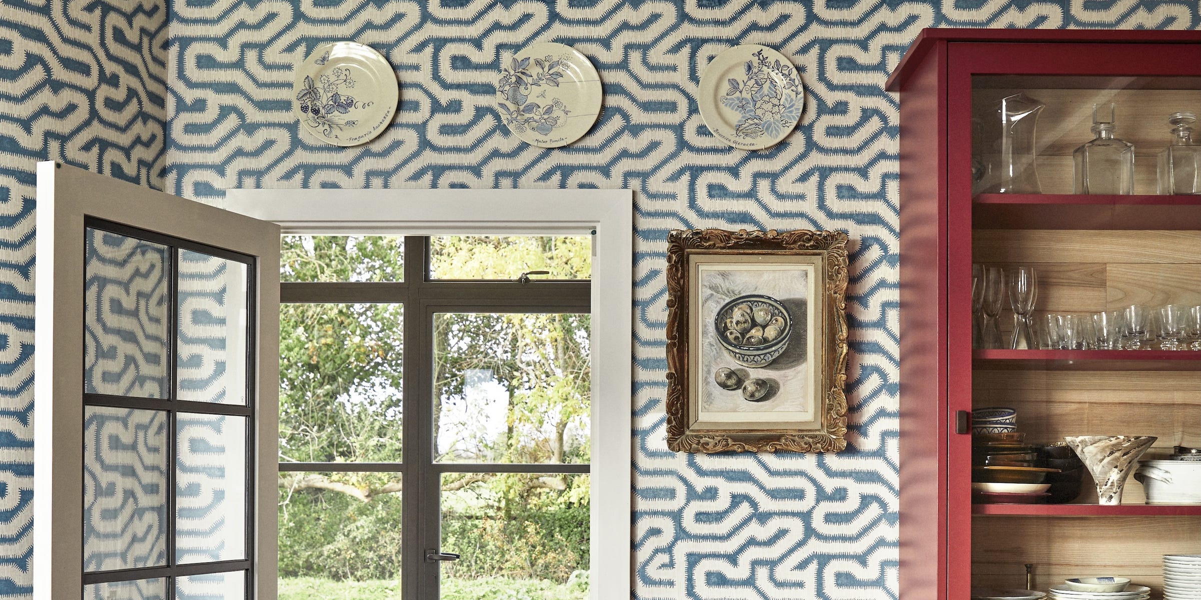 Plate Walls Are One of the Year’s Biggest Trends