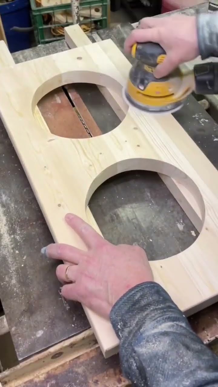I made a farmhouse table for my dog