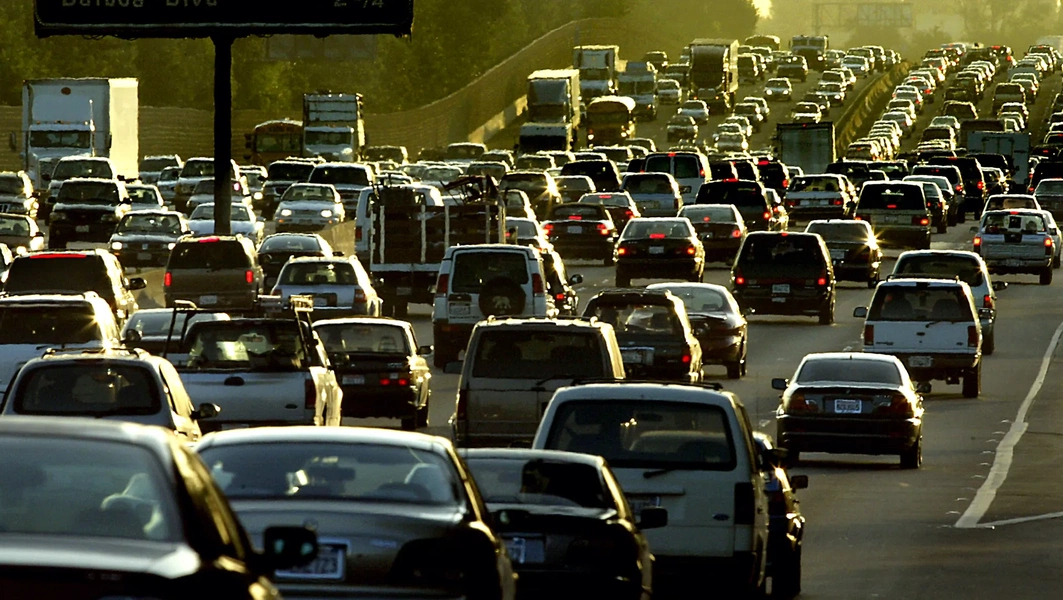 The realities of extreme commuting and remote work