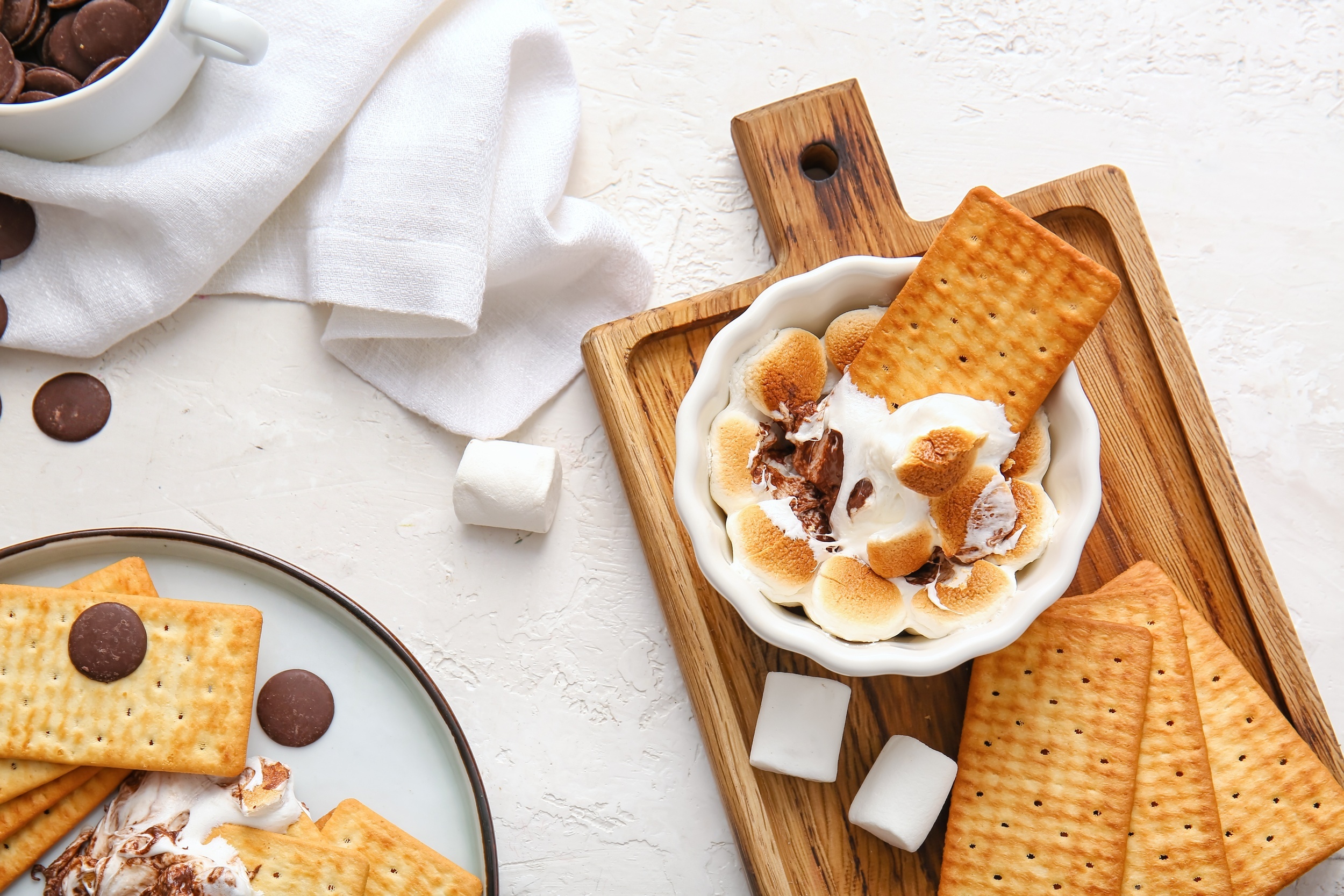20 easy desserts you can make in a crockpot