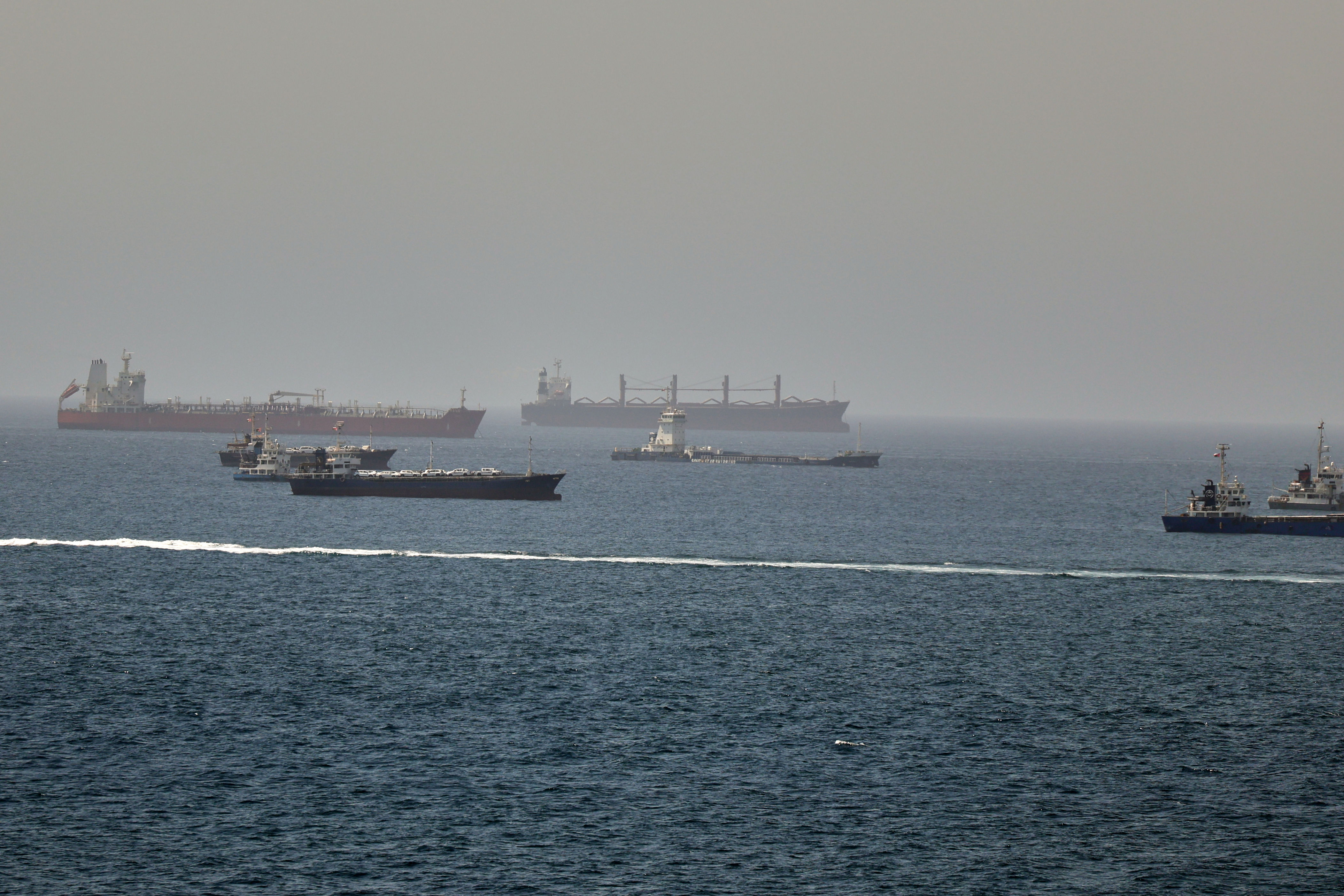 US reinstates Iranian blockade in the Strait of Hormuz amid ongoing strikes