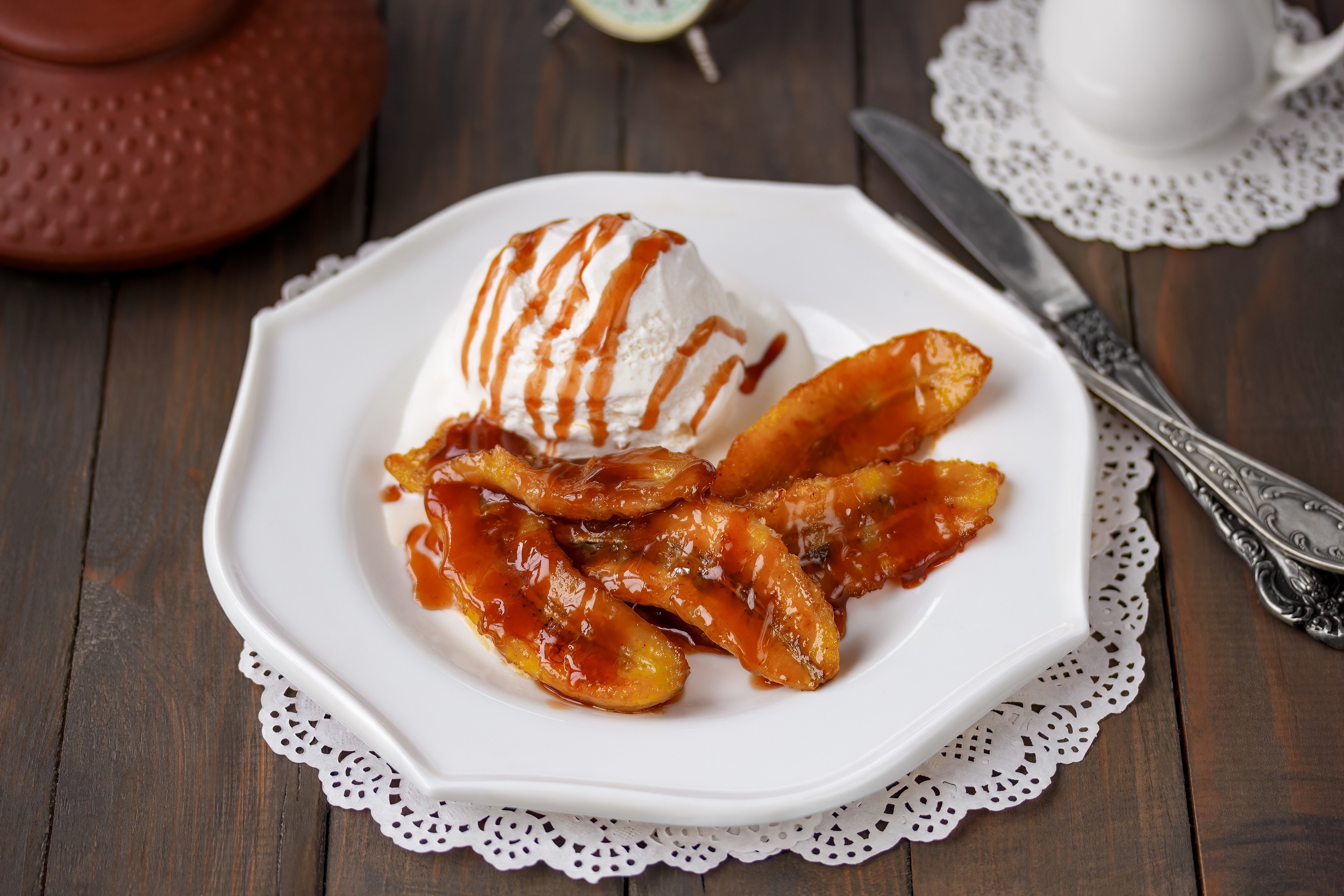 20 easy desserts you can make in a crockpot