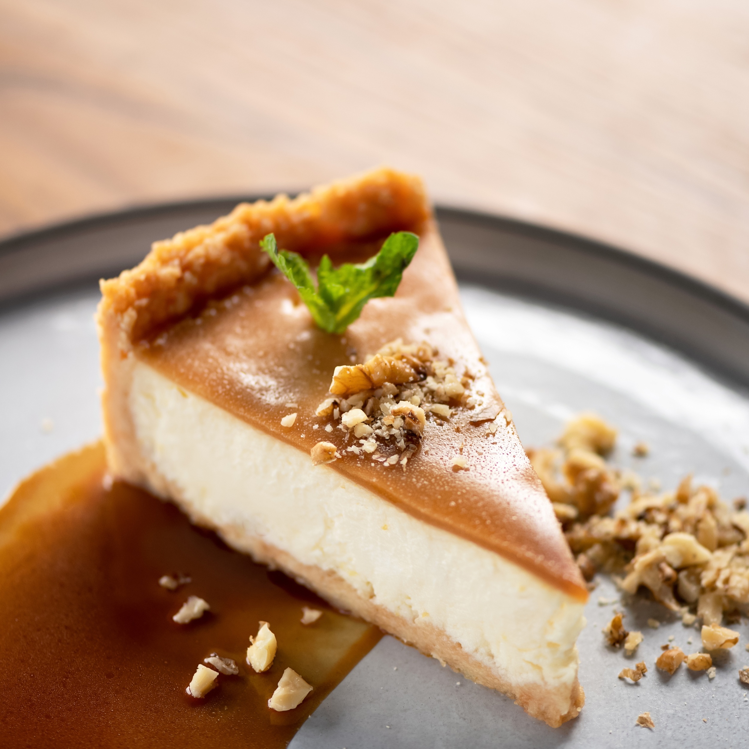 20 easy desserts you can make in a crockpot
